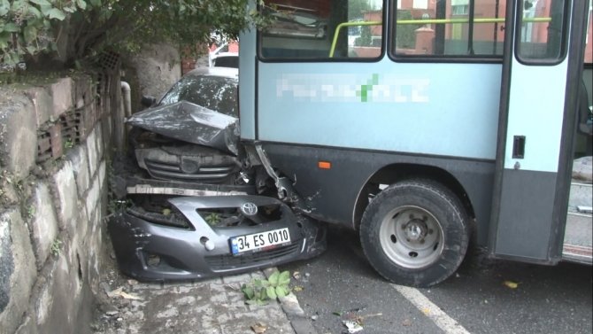 Gaziosmanpaşa’da Feci Kaza: 1’i Ağır 3 Yaralı