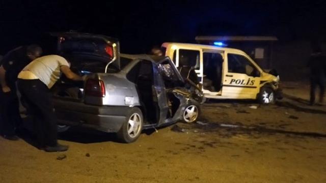 Kahramanmaraş'ta polis aracı ile otomobilin çarpıştığı kazada bir aile yok oldu