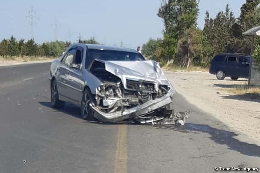 Sumqayıtda "Mercedes" "Hyundai"a çırpıldı, 3 nəfər xəstəxanaya yerləşdirildi (FOTO) - Gallery Image