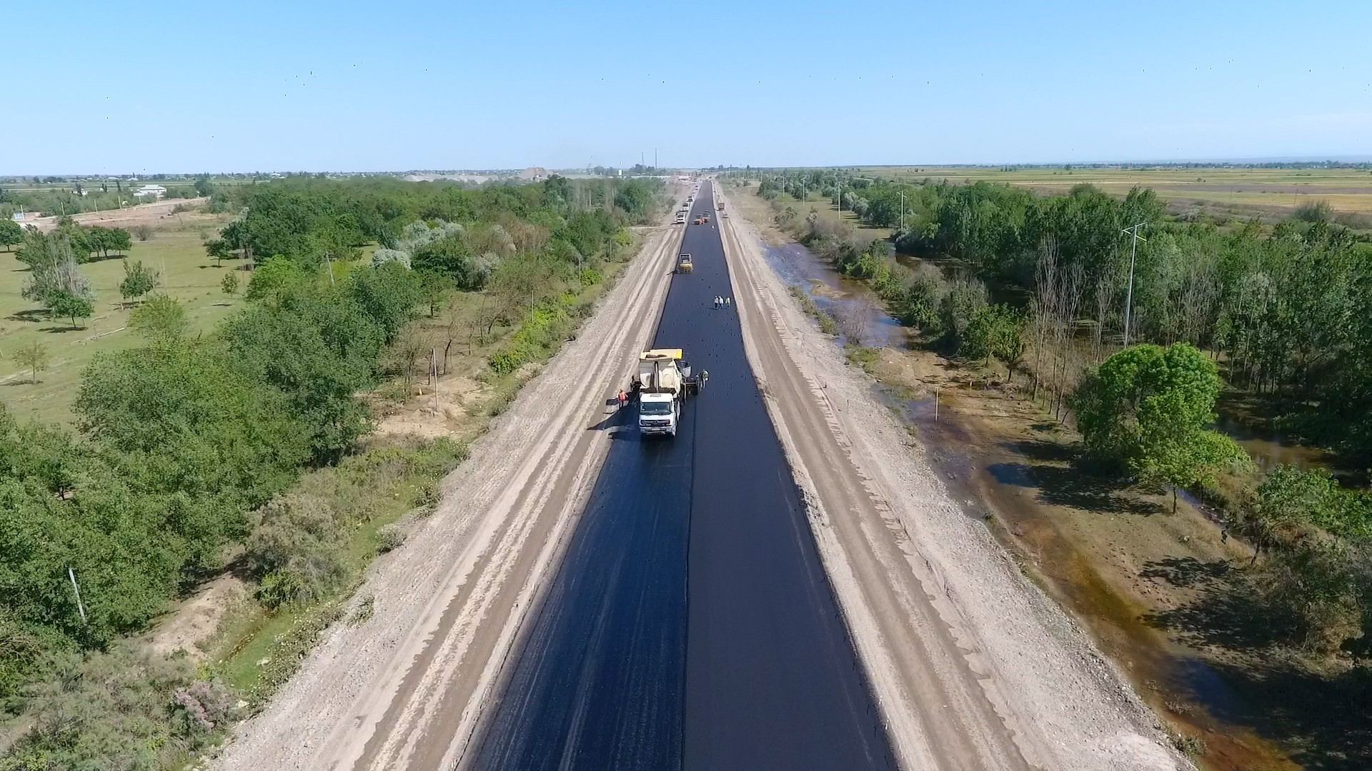 Bəhrəmtəpə-Biləsuvar yolunda tikintinin ilin sonuna qədər yekunlaşdırılması gözlənlilir (FOTO) - Gallery Image