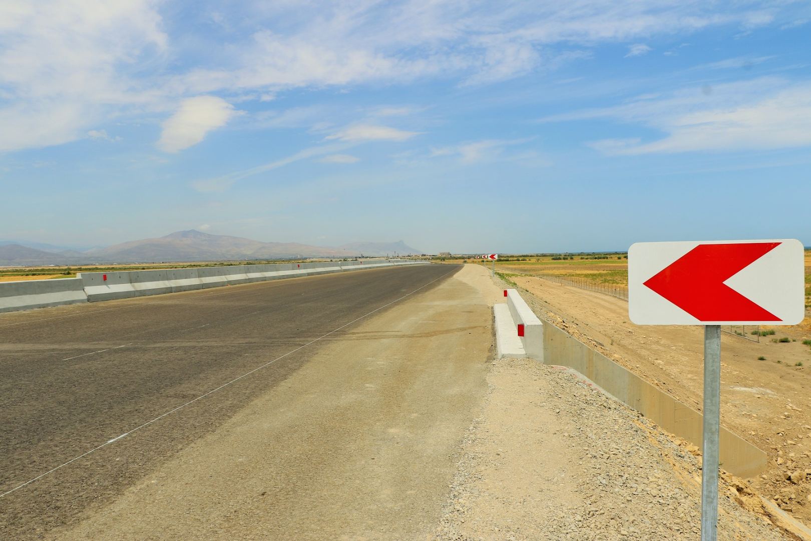 Yeni ödənişli avtomagistralın 30 km-lik hissəsinin tikintisi sona çatır (FOTO) - Gallery Image