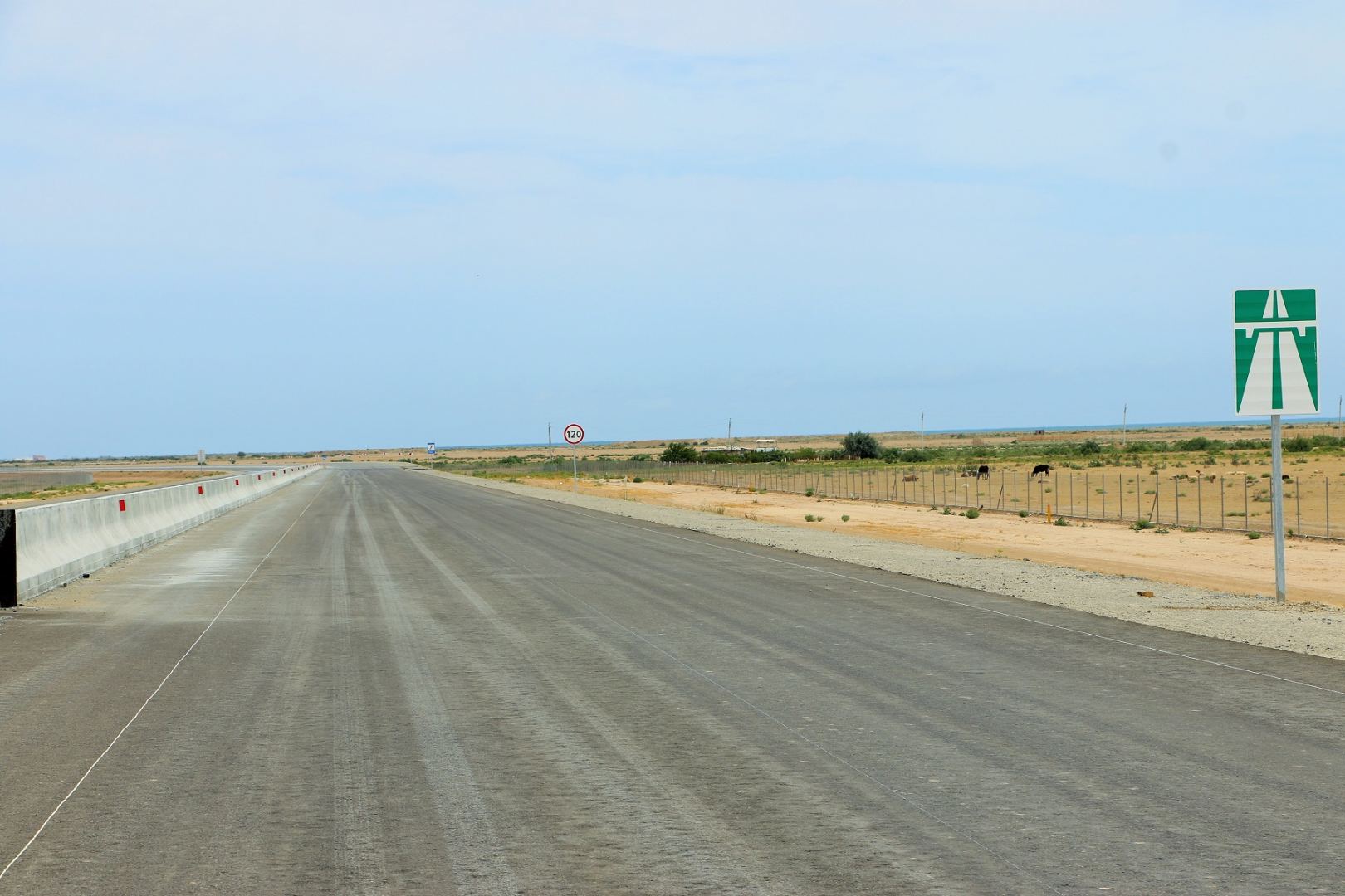 Yeni ödənişli avtomagistralın 30 km-lik hissəsinin tikintisi sona çatır (FOTO) - Gallery Image