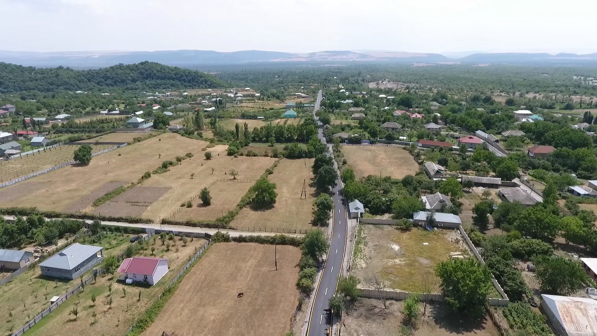 Qəbələdə 28 km-lik avtomobil yolu yenidən qurulub (FOTO) - Gallery Image