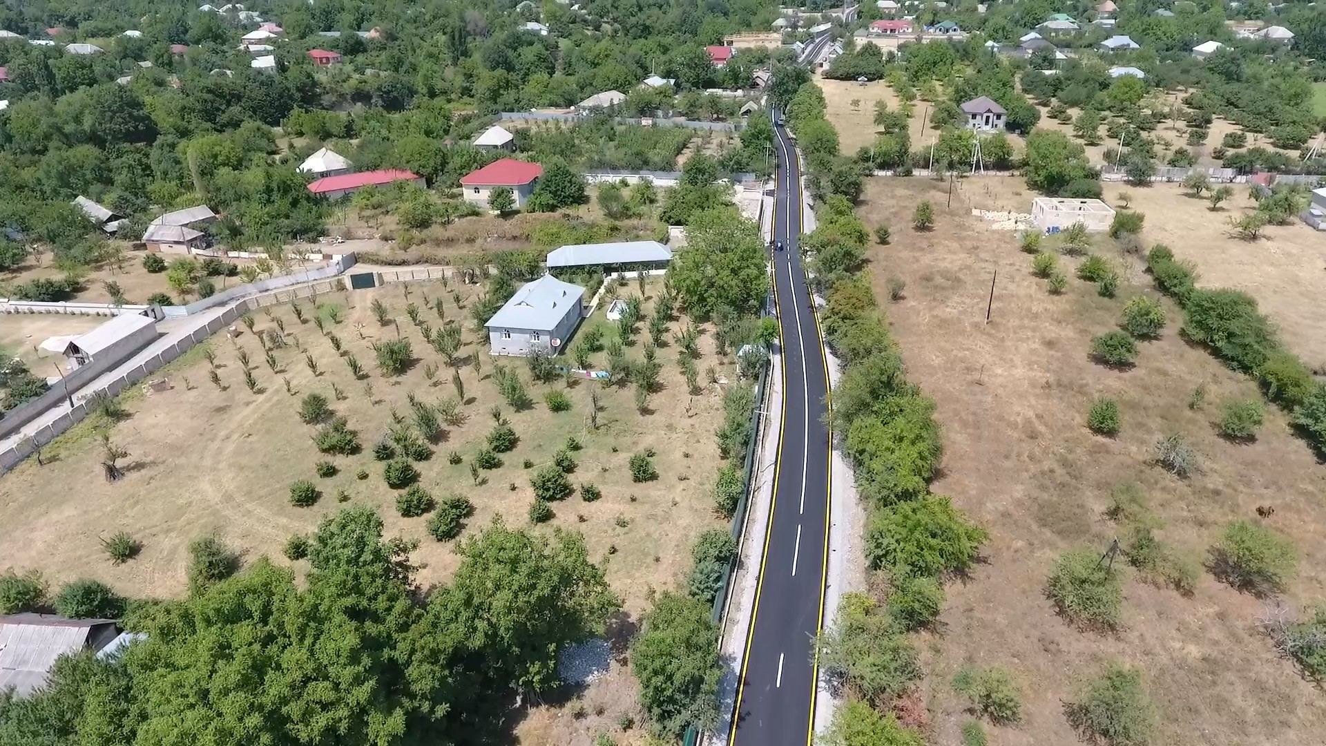 Qəbələdə 28 km-lik avtomobil yolu yenidən qurulub (FOTO) - Gallery Image