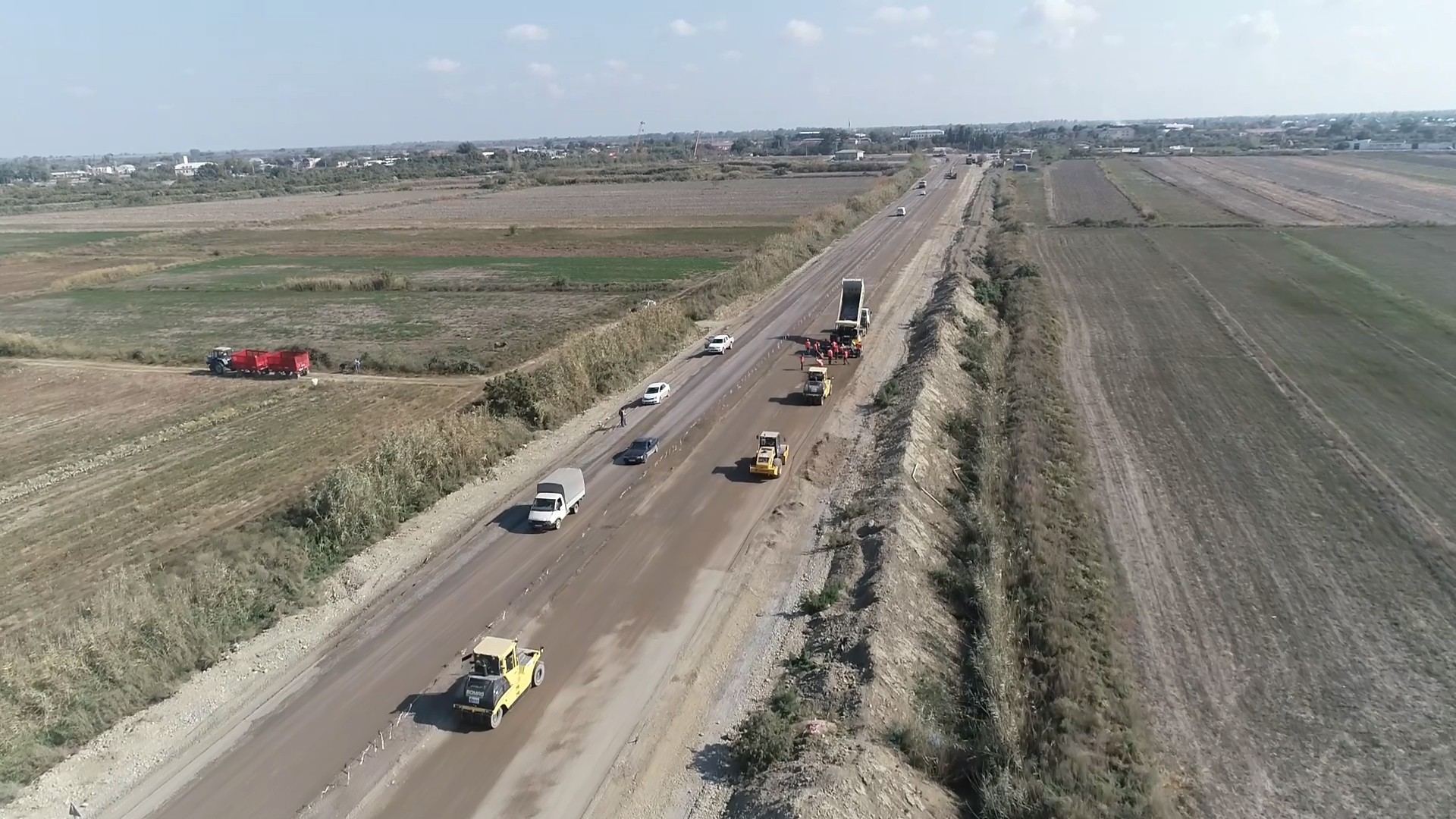 Ucar-Zərdab-Ağcabədi avtomobil yolunun tikintisi davam etdirilir (FOTO) - Gallery Image