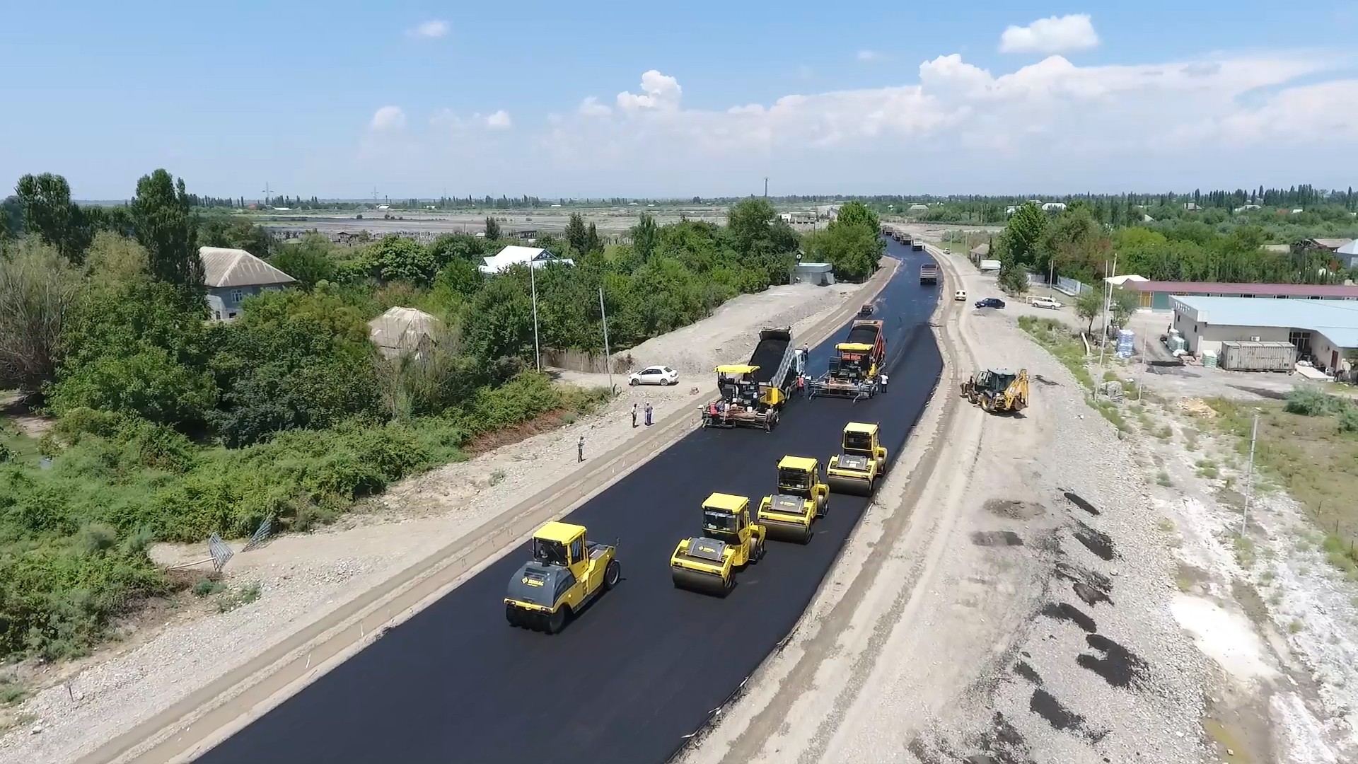 Ucar-Zərdab-Ağcabədi avtomobil yolunun tikintisi davam etdirilir (FOTO) - Gallery Image