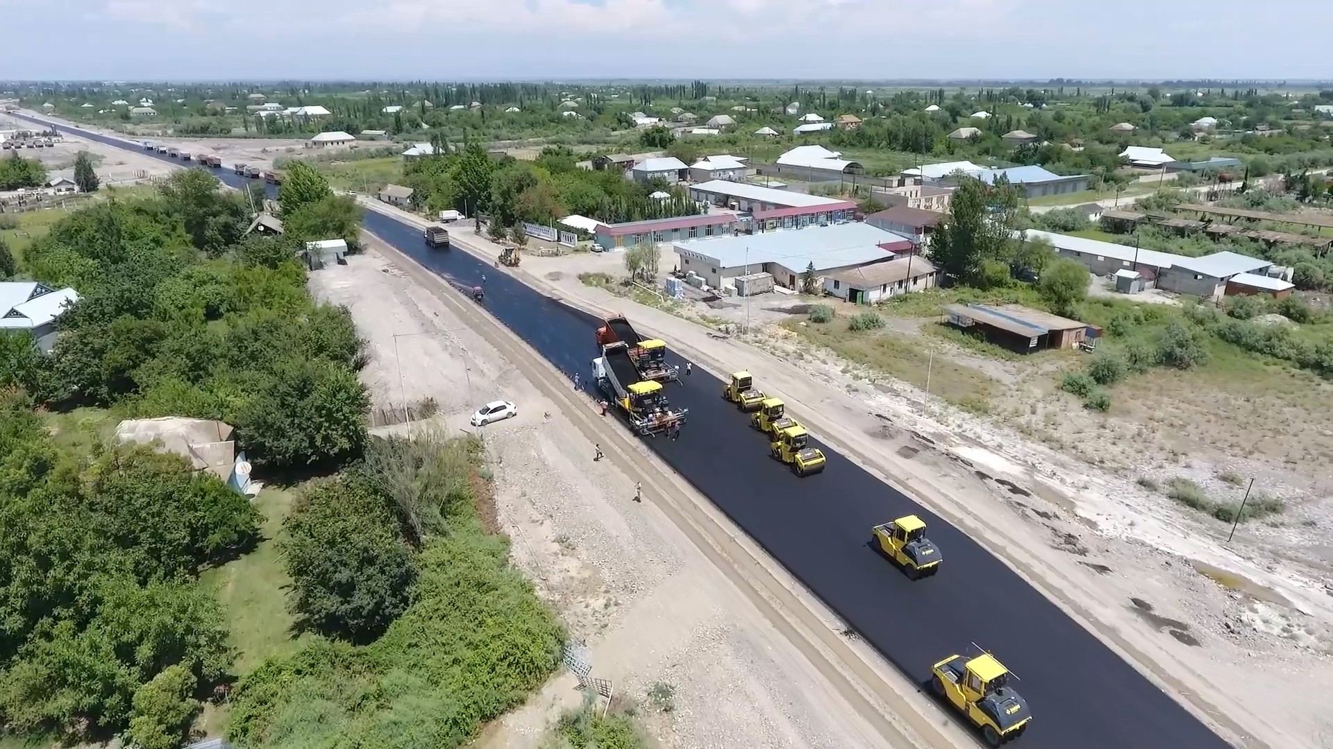 Ucar-Zərdab-Ağcabədi avtomobil yolunun tikintisi davam etdirilir (FOTO) - Gallery Image