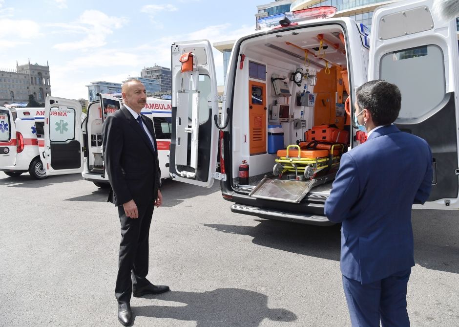 Prezident İlham Əliyevin tapşırığı ilə ölkəmizə yeni təcili tibbi yardım avtomobilləri gətirilib (FOTO) - Gallery Image