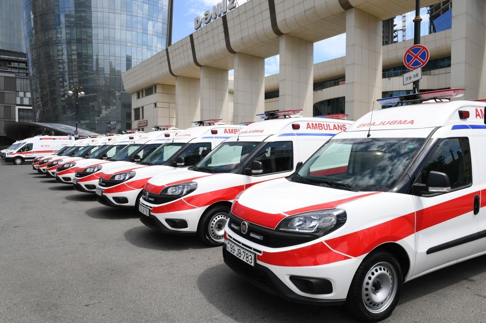 Prezident İlham Əliyevin tapşırığı ilə ölkəmizə yeni təcili tibbi yardım avtomobilləri gətirilib (FOTO) - Gallery Image