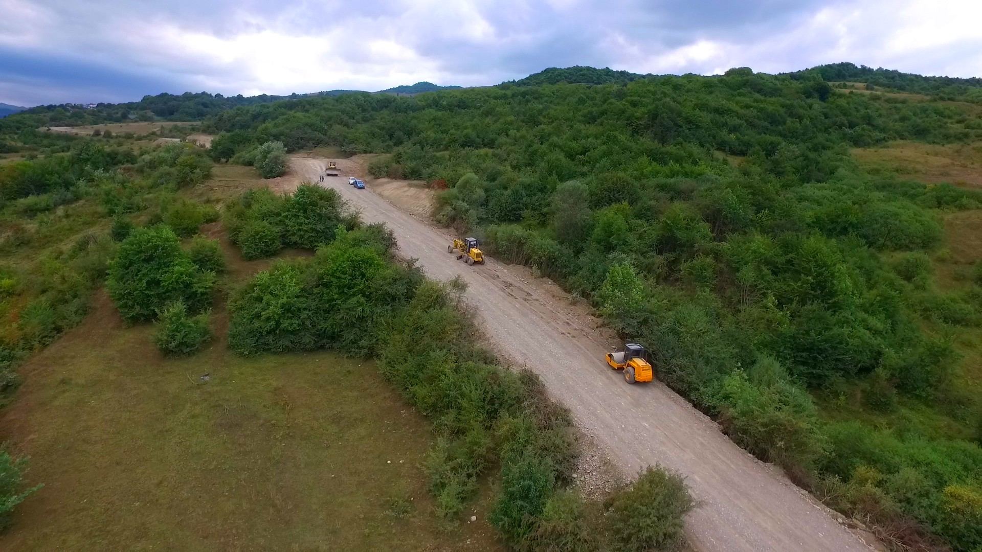 Qusarda 14 yaşayış məntəqəsini əhatə edən yol yenidən qurulur (FOTO) - Gallery Image