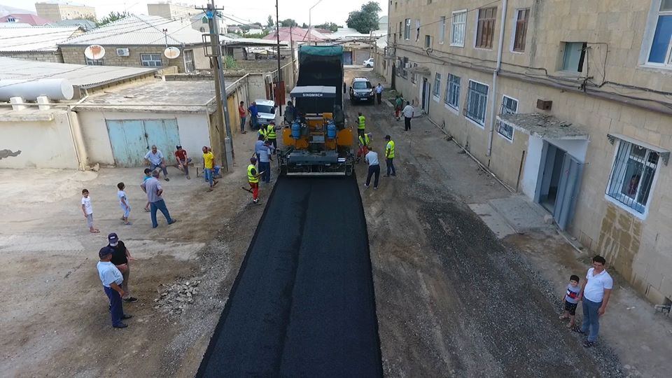 Qaradağ rayonunda16 km yol yenidən qurulur (FOTO) - Gallery Image