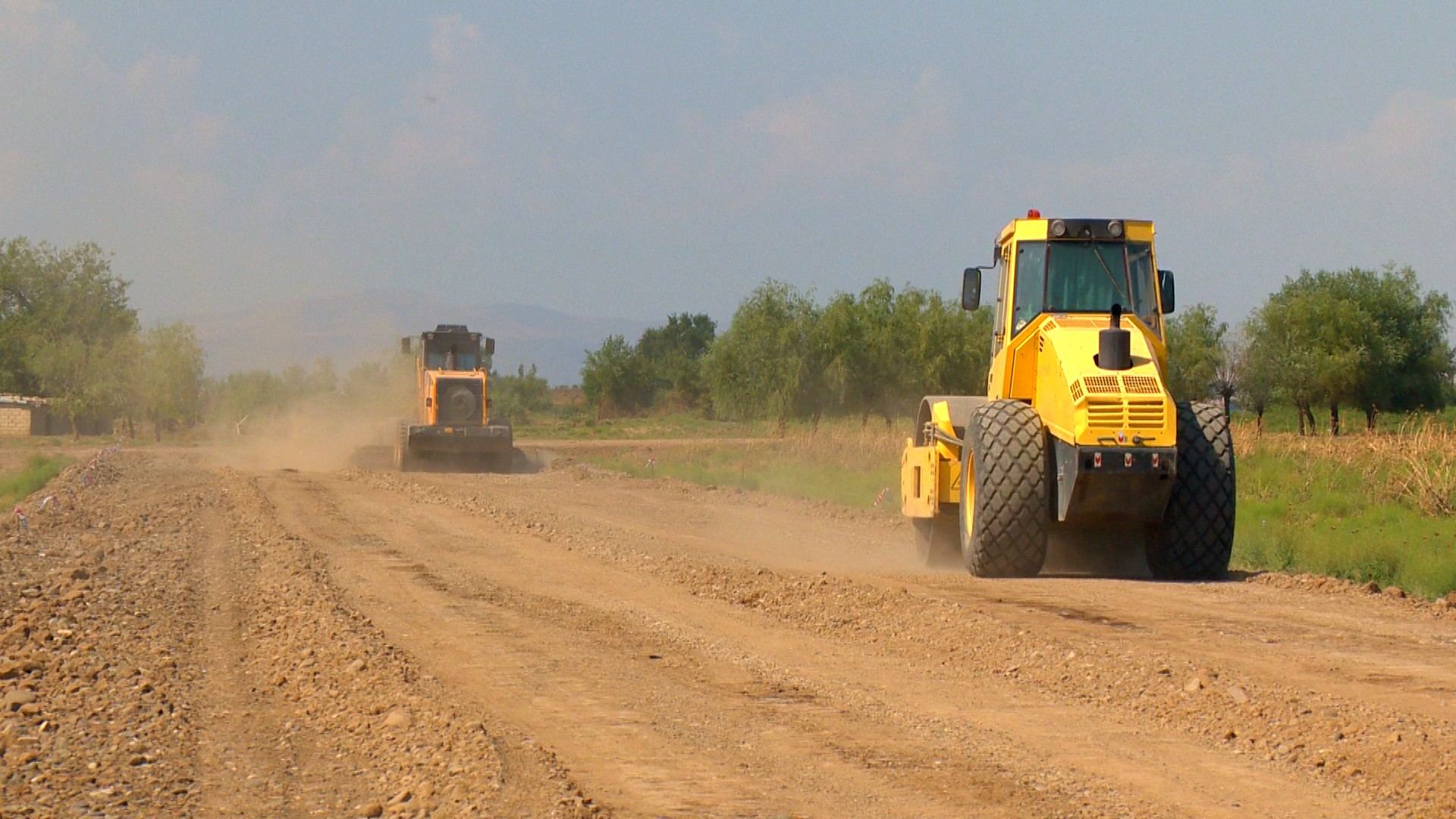 Ağcabədidə 41 km uzunluğunda yol yenidən qurulur (FOTO) - Gallery Image