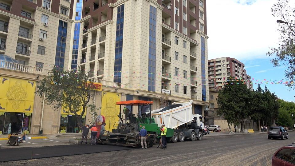 Bakıda 6630 metr uzunluğu olan küçə və yol təmir olundu (FOTO) - Gallery Image