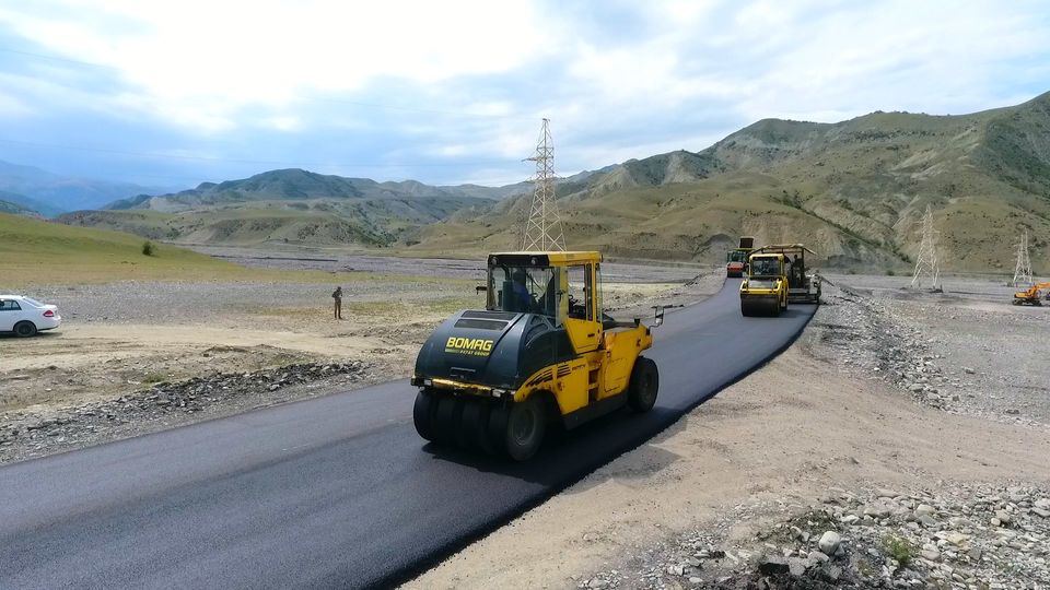 68 min əhalinin istifadə etdiyi yolun tikintisi yekunlaşır (FOTO) - Gallery Image