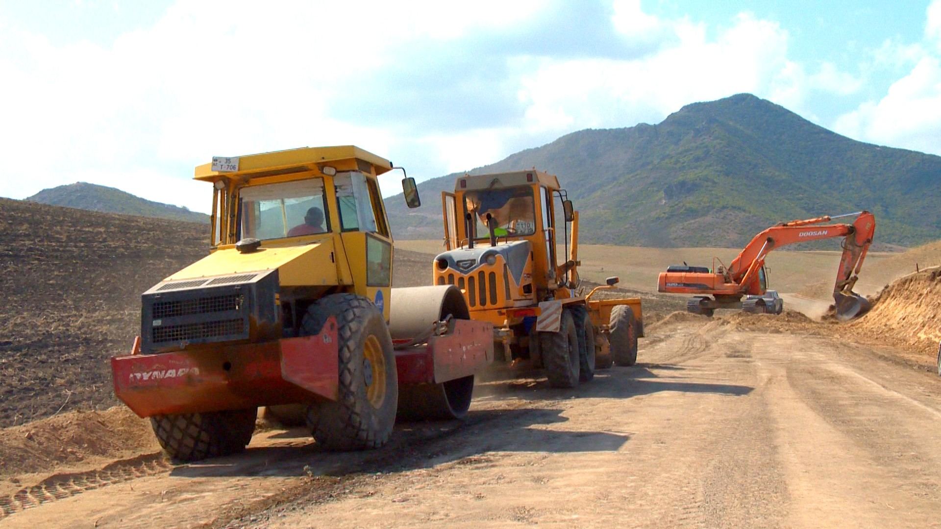 Sərhədyanı kəndin yolu təmir edilir (FOTO) - Gallery Image