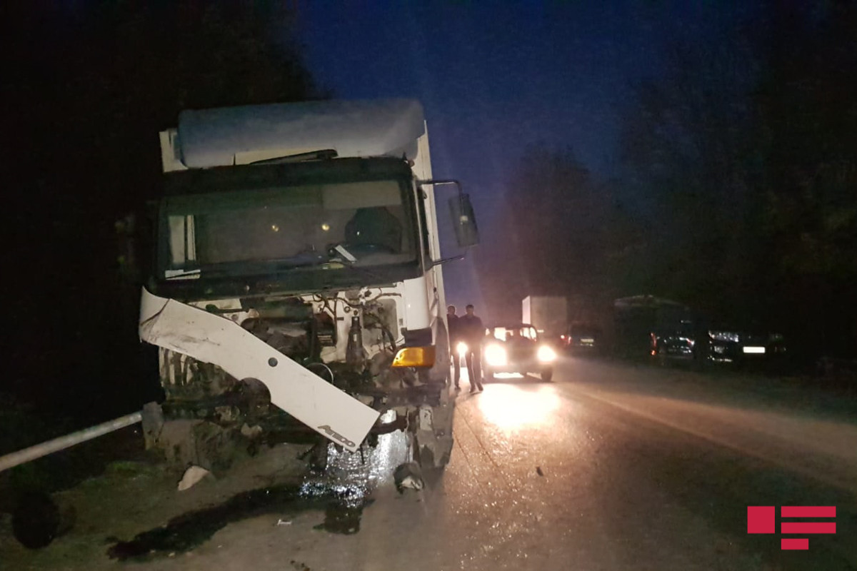 Göyçayda zəncirvari qəza olub, ölən və xəsarət alan var - FOTO 