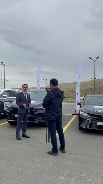 Azərbaycanda ilk dəfə "Ekoloji təmiz avtomobillər"in yürüşü baş tutub - FOTO