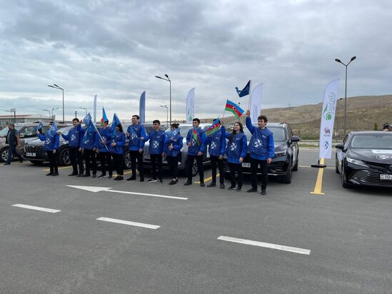 Azərbaycanda ilk dəfə "Ekoloji təmiz avtomobillər"in yürüşü baş tutub - FOTO