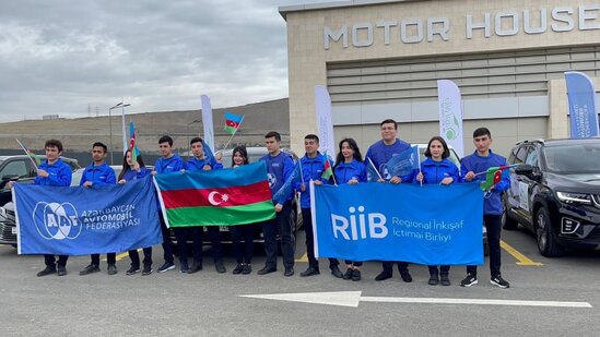 Azərbaycanda ilk dəfə "Ekoloji təmiz avtomobillər"in yürüşü baş tutub - FOTO