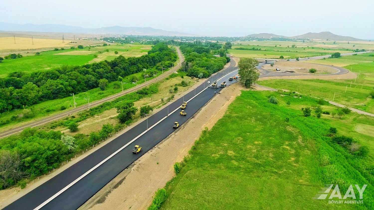 Bakı-Qazax yolunun 130 km-lik hissəsinin genişləndirilməsi ilin sonuna qədər yekunlaşdırılacaq (FOTO/VİDEO)