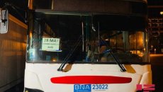 Bakıda motosiklet avtobusla toqquşdu: xəsarət alan var - FOTO