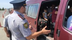 Yol polisi isti hava ilə əlaqədar tədbirləri davam etdirir - FOTO