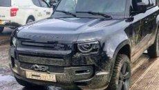 Yeni Land Rover Defender kamuflyajsız yaxalanıb