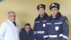 Halı pisləşən sakini yol polisi xilas etdi - FOTO