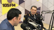 Yol polisi radio verilişi açdı, general özü efirə çıxdı - FOTO