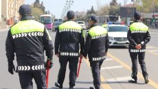 Yol polisləri karantinlə bağlı Sumqayıtda  reyd keçirib - FOTO