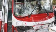 Bakıda avtobus “Mercedes”lə toqquşdu: 1 ölü