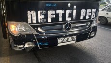 “Neftçi”nin avtobusu qəzaya düşdü: “Əyləci basmasaydı, ölüm də ola bilərdi” - FOTO/VİDEO 