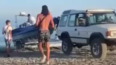 Qayığı suya endirən “Land Rover” batdı - VİDEO 