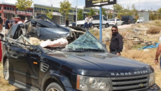 “Range Rover” yük maşınına çırpıldı;  2 nəfər xəsarət aldı - FOTO 