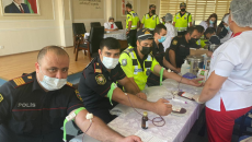 Bakının yol polisləri qana ehtiyacı olanlara qan verdi - FOTO