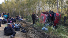 Reys avtobusu yol kənarına aşdı;  4-ü ağır, 19 yaralı - FOTO 