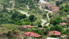 Laçın rayonunun lövhəsi Güləbird  kəndində yerləşdirildi