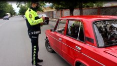 Yol polisinin Qaxda keçirtdiyi reyddə bu sürücülər saxlanıldı - FOTO