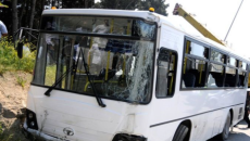 Bakıda sərnişin avtobusu ilə minik avtomobili toqquşub, ölən var 