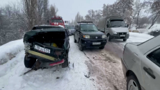 Ermənistanda yol qəzasında 20-yə yaxın avtomobil toqquşub 