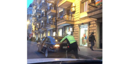 Bakıda yol polisindən nümunəvi hərəkət - FOTO  