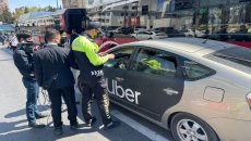 Polis metro və piyada keçidlərində maska taxmayanlara maska payladı - FOTO - VİDEO