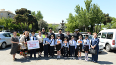 Balaca “yol polisləri”  sürücülərə qaydaları belə öyrətdilər  - FOTO  - VİDEO