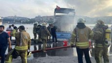 Türkiyədə Balat sahilində lövbər salmış qayıqda yanğın - FOTO - VİDEO 